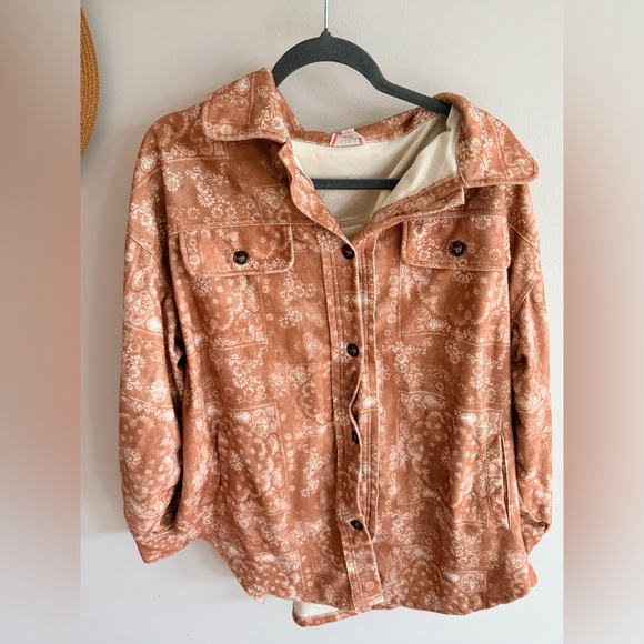 BiBi Tops - 56 Bibi large button up top euc